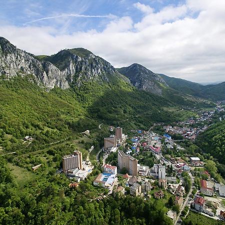 Sara'S Sons Hotell Băile Herculane Exteriör bild
