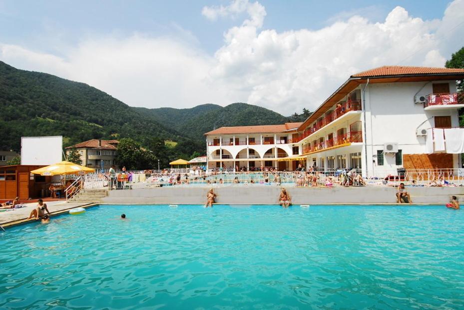 Sara'S Sons Hotell Băile Herculane Exteriör bild