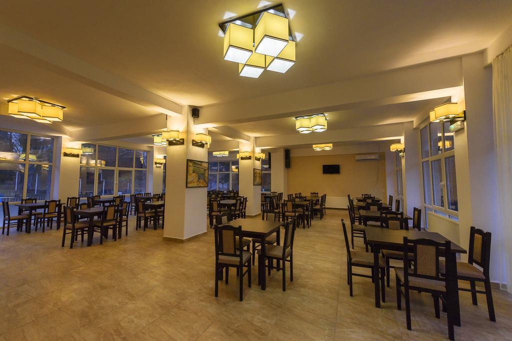 Sara'S Sons Hotell Băile Herculane Exteriör bild