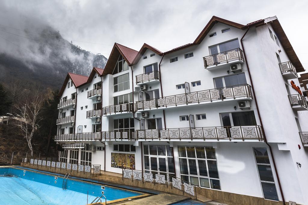 Sara'S Sons Hotell Băile Herculane Exteriör bild