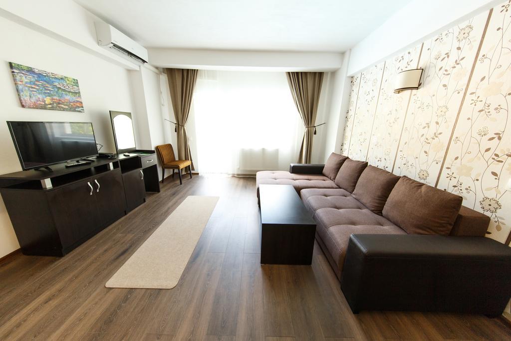 Sara'S Sons Hotell Băile Herculane Exteriör bild