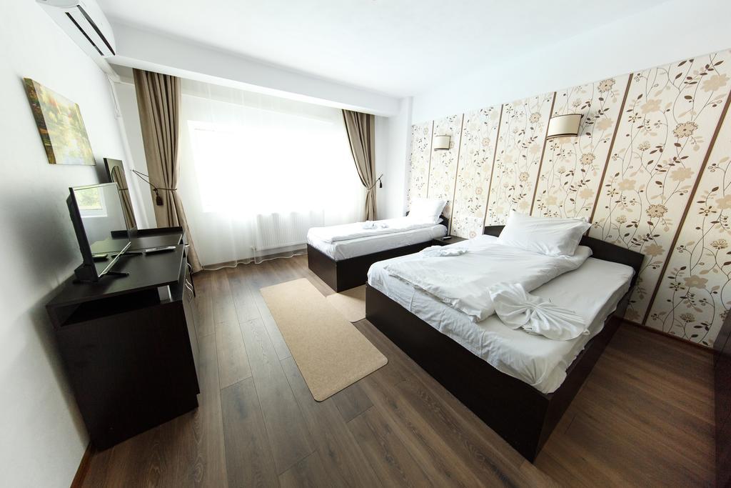 Sara'S Sons Hotell Băile Herculane Exteriör bild