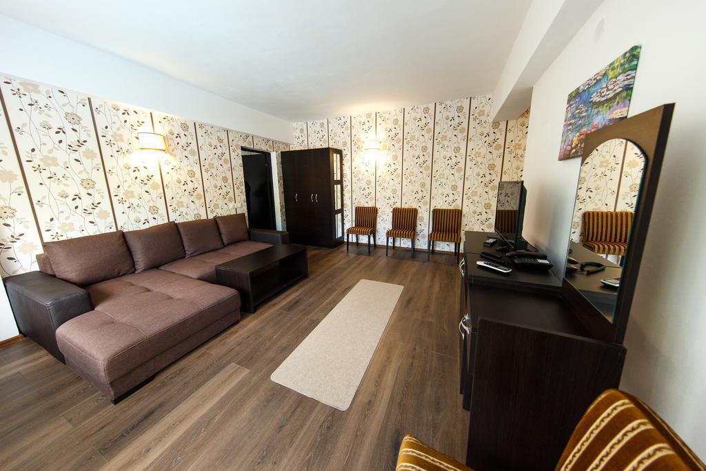 Sara'S Sons Hotell Băile Herculane Exteriör bild